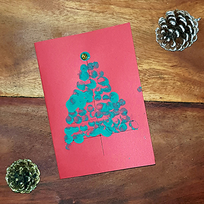 carte de Noël, peinture au doigt sapin de Noël