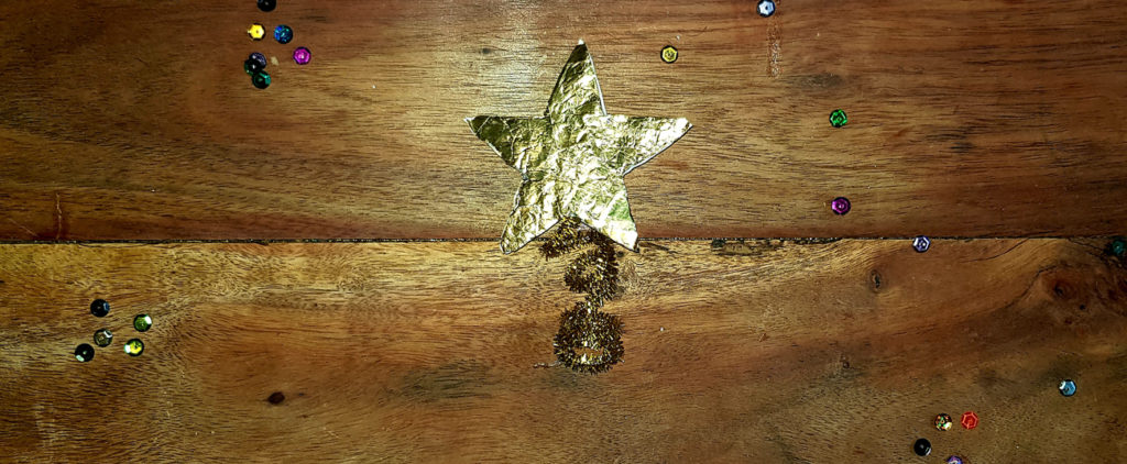DIY étoile de Noël dorée pour le sapin