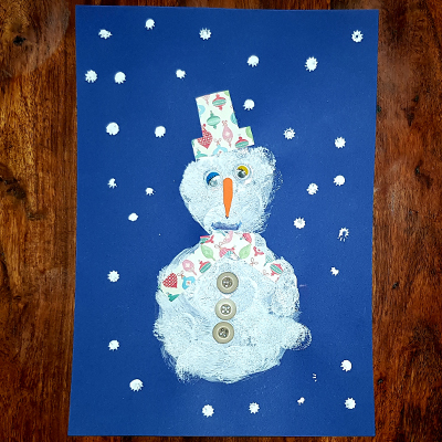 bonhomme de neige à la peinture et au collage
