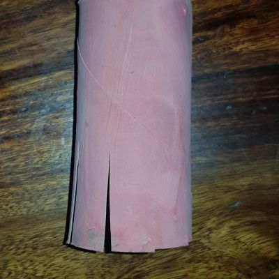 découpe rouleau de papier toilette rose