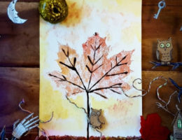 arbre d'automne avec empreinte feuille d'érable, automne