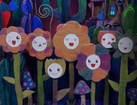 création décoration fleurs kawaii phosphorescentes