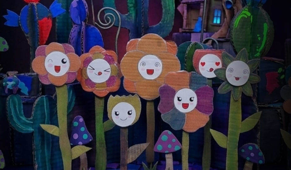 création décoration fleurs kawaii phosphorescentes