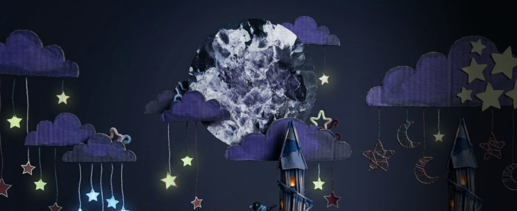 Décoration création lune en peinture