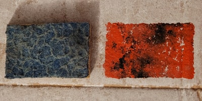 brique peinture avec éponge