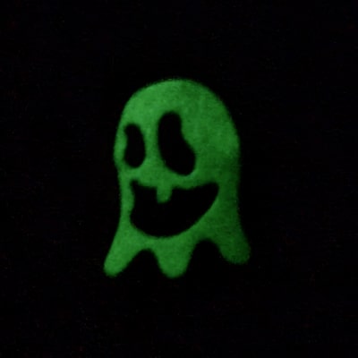 sticker phosphorescent fantome pour la déco