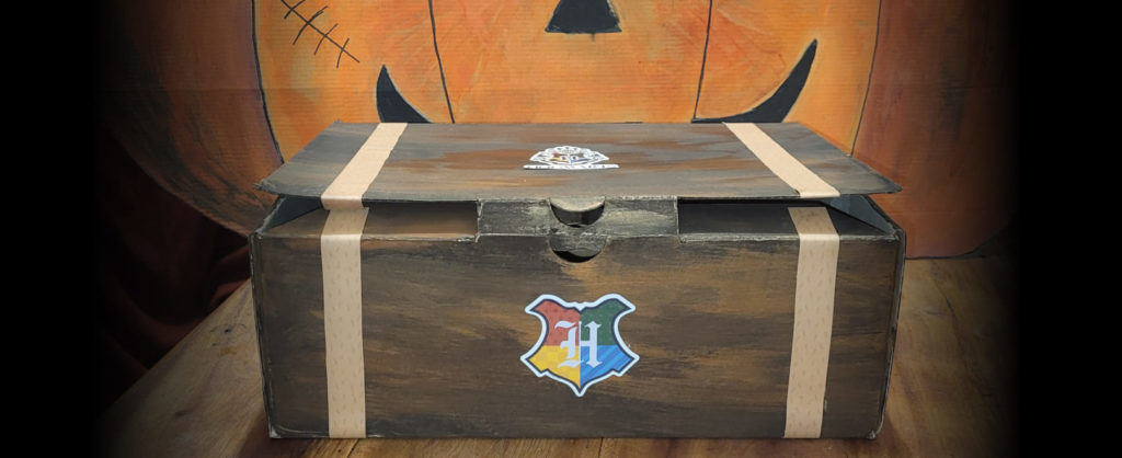 DIY boite en carton inspiration valise hogwarts